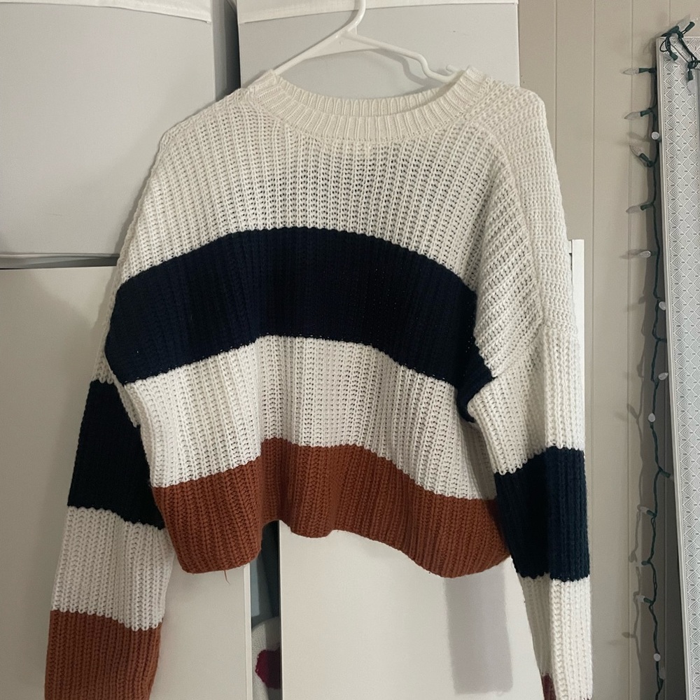Costal cropped sweater